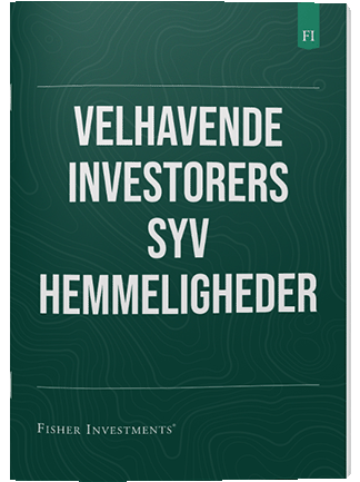 Et mørkegrønt bogomslag med titlen "Velhavende investorers syv hemmeligheder". Fisher Investments' logo står nederst på omslaget.
