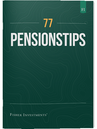 Et mørkegrønt bogomslag med titlen "77 pensionstips". Fisher Investments' logo står nederst på omslaget.