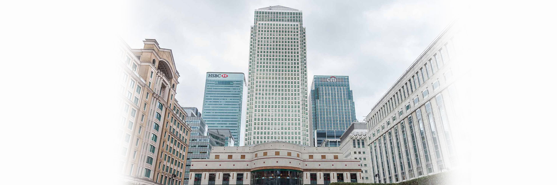 A picture of the Canary Wharf building in London, UK.