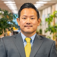 Senior Investment Counselor Warren Cho