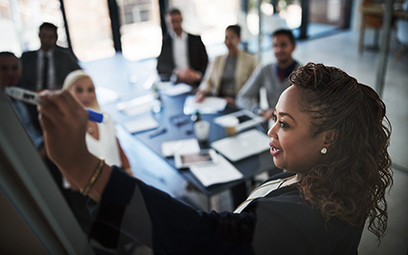 group of people discussing fisher Investments annuity conversion option